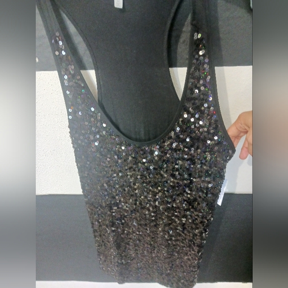 NEW Charlotte Russe Women Black sequined tank tee top - Picture 2 of 10